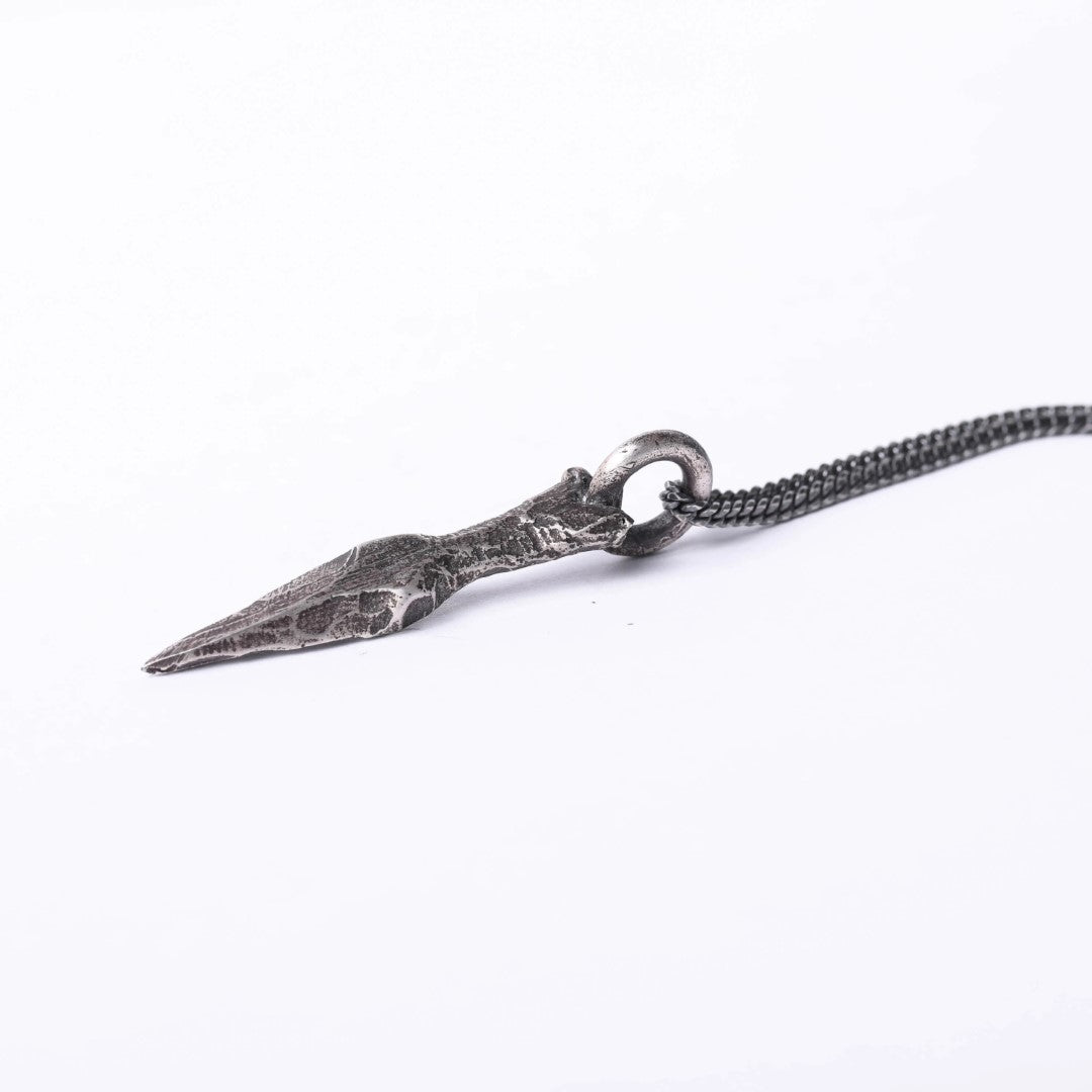 Pandantiv Pumnal din argint 925 – pandantiv pentru bărbați, simbol al forței și al protecției, bijuterie sculpturală rustică realizată manual | Art Diva