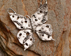 Pandantiv „Fluturele transformării” din argint 925 – talisman pentru libertate, nou început, trezire interioară și energie feminină în stil boho-rustic | Art Diva