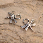 Pandantiv Libelulă din argint 925 – talisman pentru schimbare și creștere spirituală, bijuterie sculpturală realizată manual în stil boho, cadou ideal pentru mamă, fiică sau prietenă | Art Diva