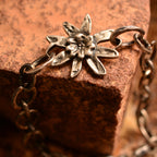 Brățară „Floare de colț” din argint 925 – talisman pentru curaj și iubire pură, bijuterie sculpturală oxidată în stil boho-rustic | Art Diva