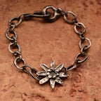 Brățară „Floare de colț” din argint 925 – talisman pentru curaj și iubire pură, bijuterie sculpturală oxidată în stil boho-rustic | Art Diva