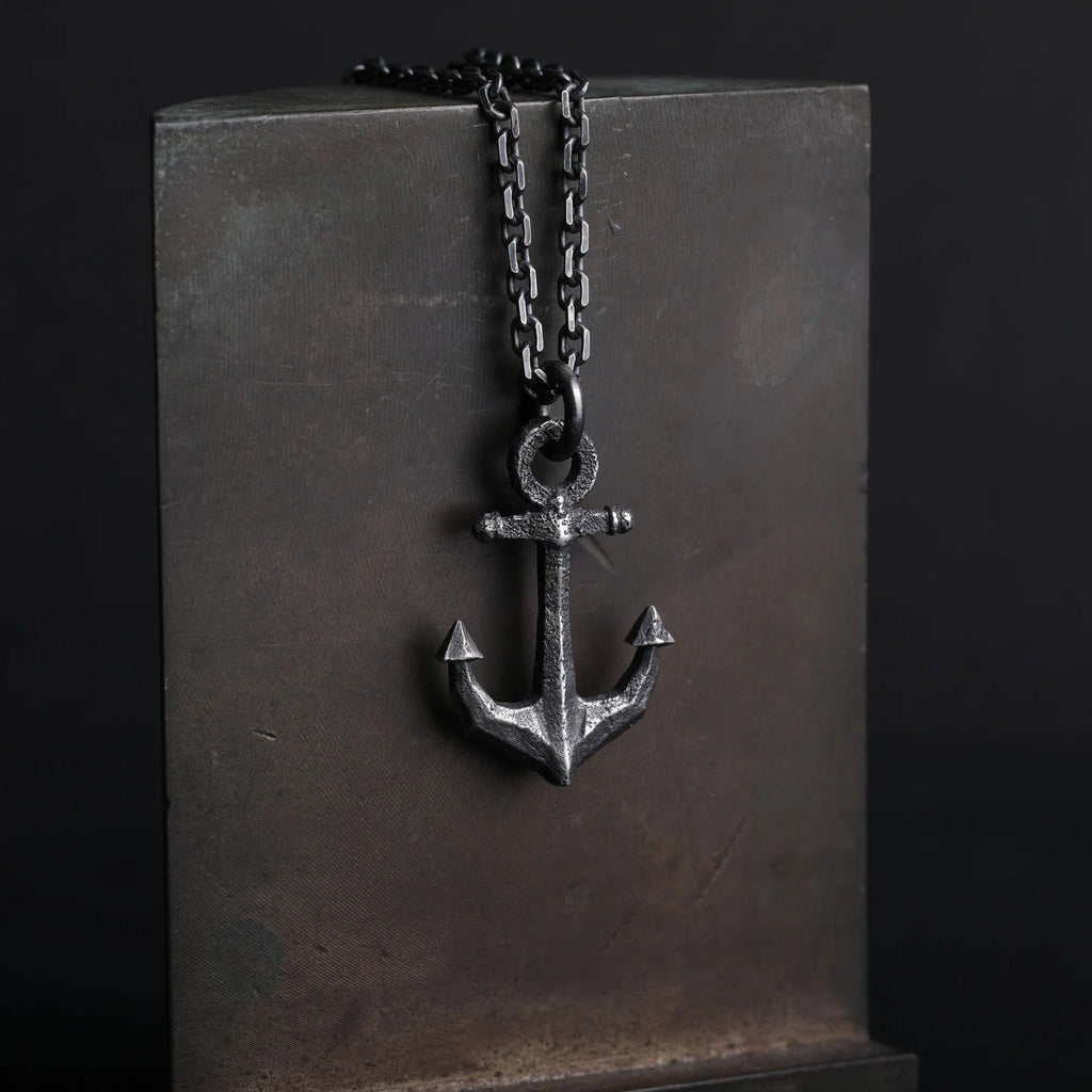 Pandantiv Ancoră pentru bărbați din argint 925 – talisman realizat manual pentru forță și stabilitate, bijuterie sculpturală | Art Diva