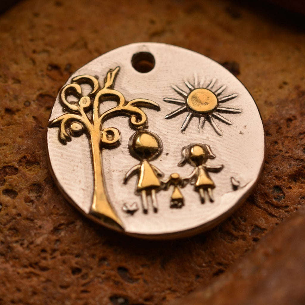 Pandantiv „Familie” din argint 925 – talisman pentru iubire, legătură de familie și unitate, bijuterie sculpturală în stil boho și rustic | Art Diva